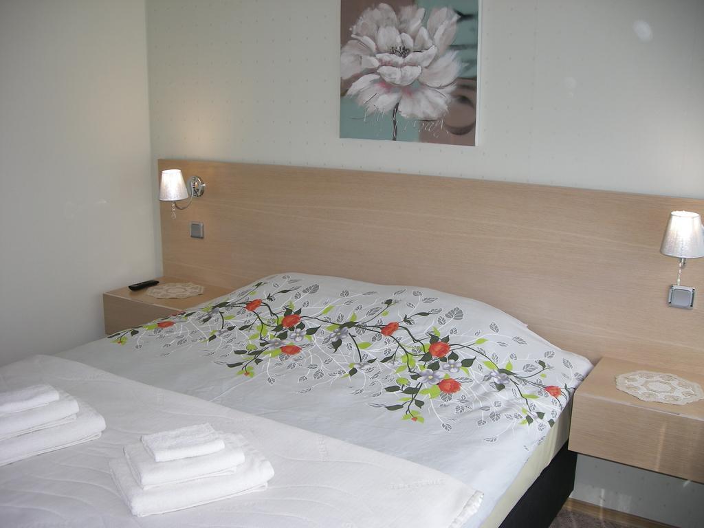 Sorve Guest House Salme Esterno foto